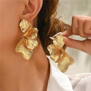 Big Statement Golden Tone Earrings Chunky Earrings for Women Trendy Large Flower